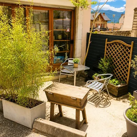 Cosy A 1 Min Des Thermes Terrasse Clim Апартаменты *